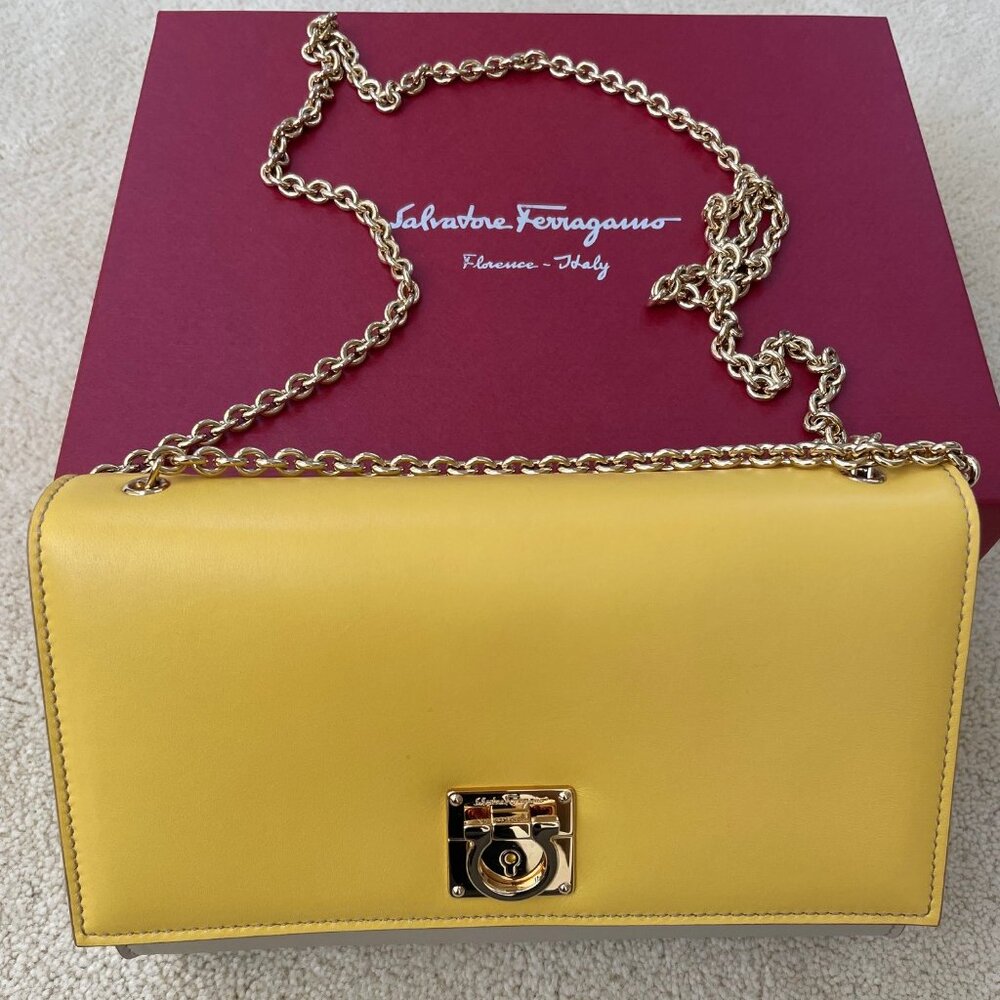 Salvatore Ferragamo Cross body bag. Yellow beige color